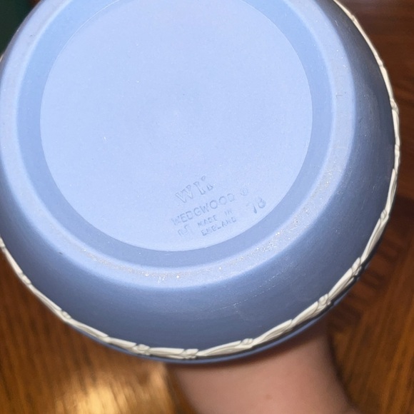 Wedgwood Blue Jasperware 7.5 " Vase - Picture 7 of 8